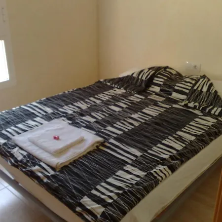 Madronal Apartments *